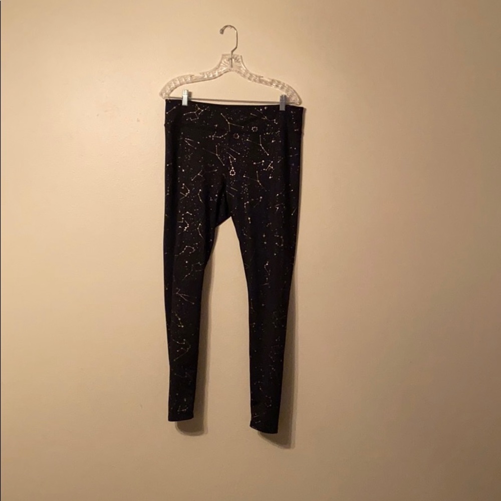 Black leggings